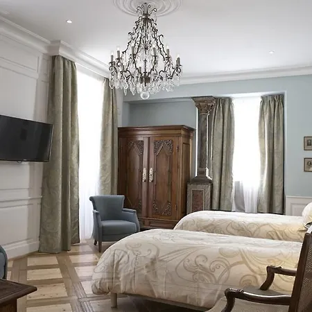 & Le Bouclier D'or Hotel 4*